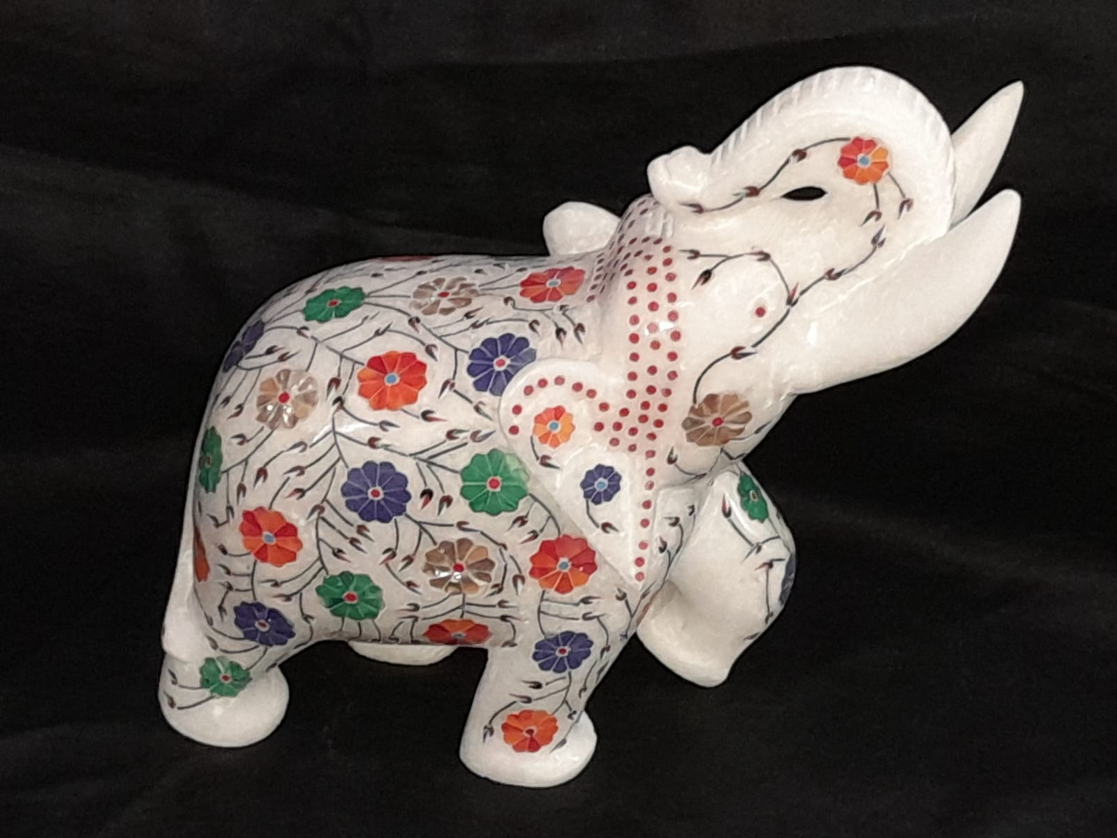 Elephant potrate of marble by DIYYAA GLOBAL